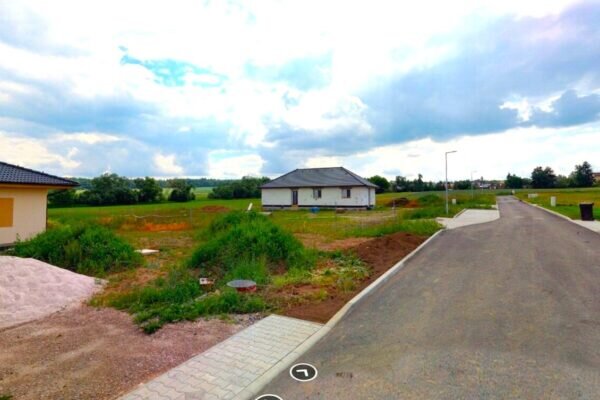 Prodej stavebního pozemku 808 m2, Veselá u Rokycan